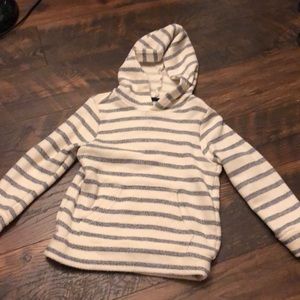 Perfect beach pullover